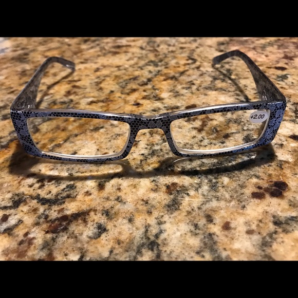 👓 NWT Variety of brands reading glasses - Picture 5 of 8